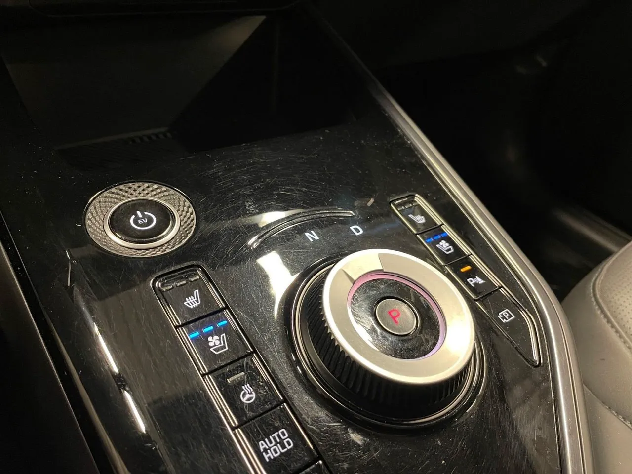 Vehicle image 23