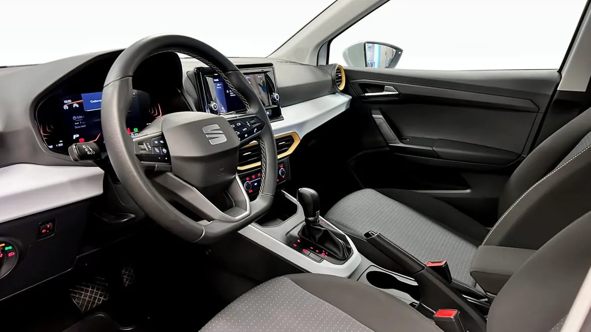 Vehicle image 6