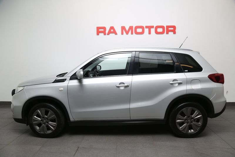 Suzuki Vitara bild 2