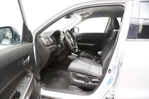 Suzuki Vitara bild 8