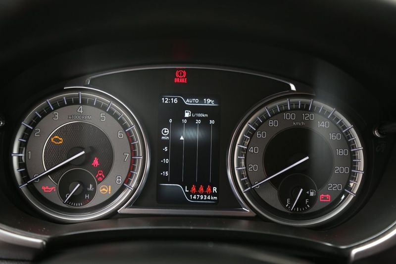 Suzuki Vitara bild 17