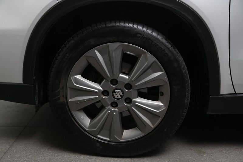 Suzuki Vitara bild 7
