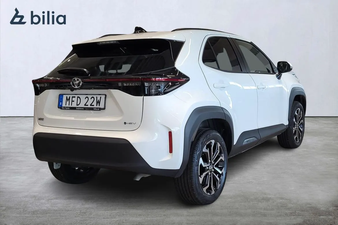 Vehicle image 7