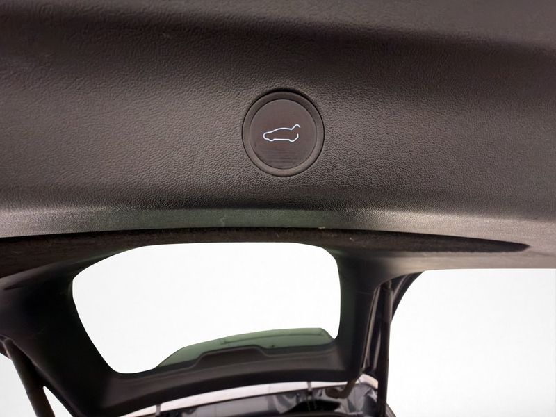 Tesla Model Y bild 25