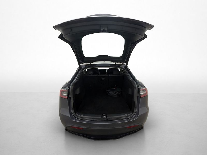 Tesla Model Y bild 9
