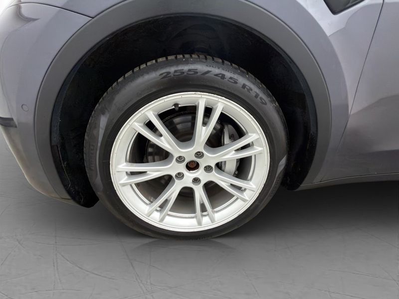 Tesla Model Y bild 29