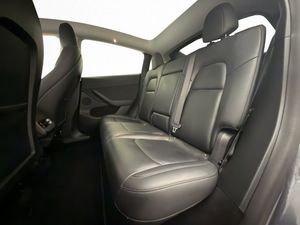 Tesla Model Y bild 24