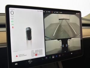 Tesla Model Y bild 15
