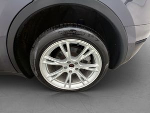 Tesla Model Y bild 30