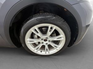 Tesla Model Y bild 32