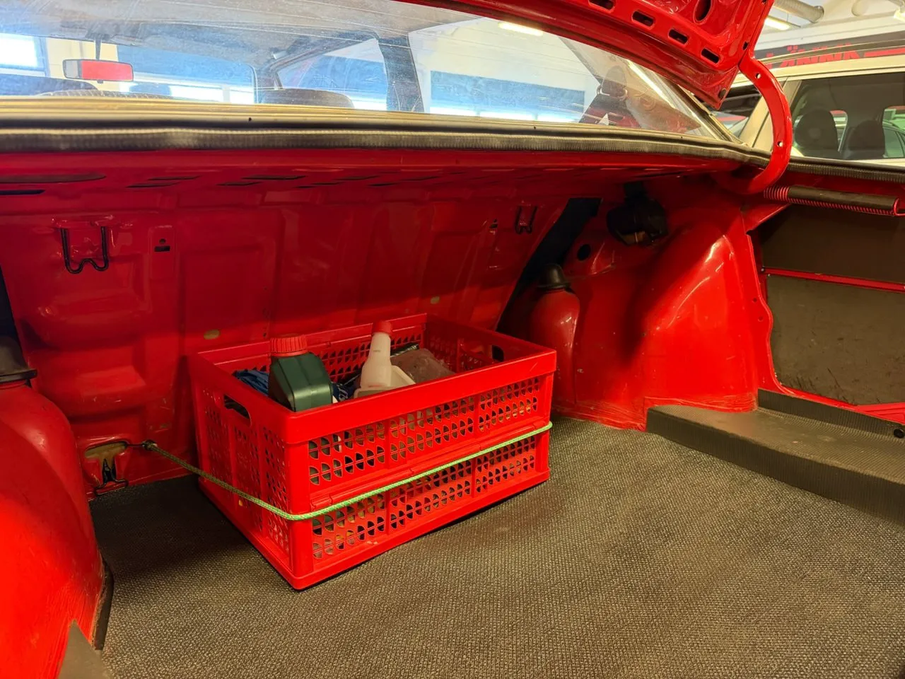 Vehicle image 14