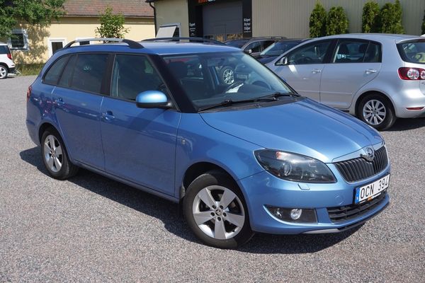 Skoda Fabia Kombi 1.2 TSI Ambition Drag M-Värmare - 2014