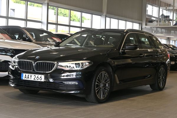 BMW 520 d Touring Steptronic Sport line Dieselvärmare Navi HiFi - 2018