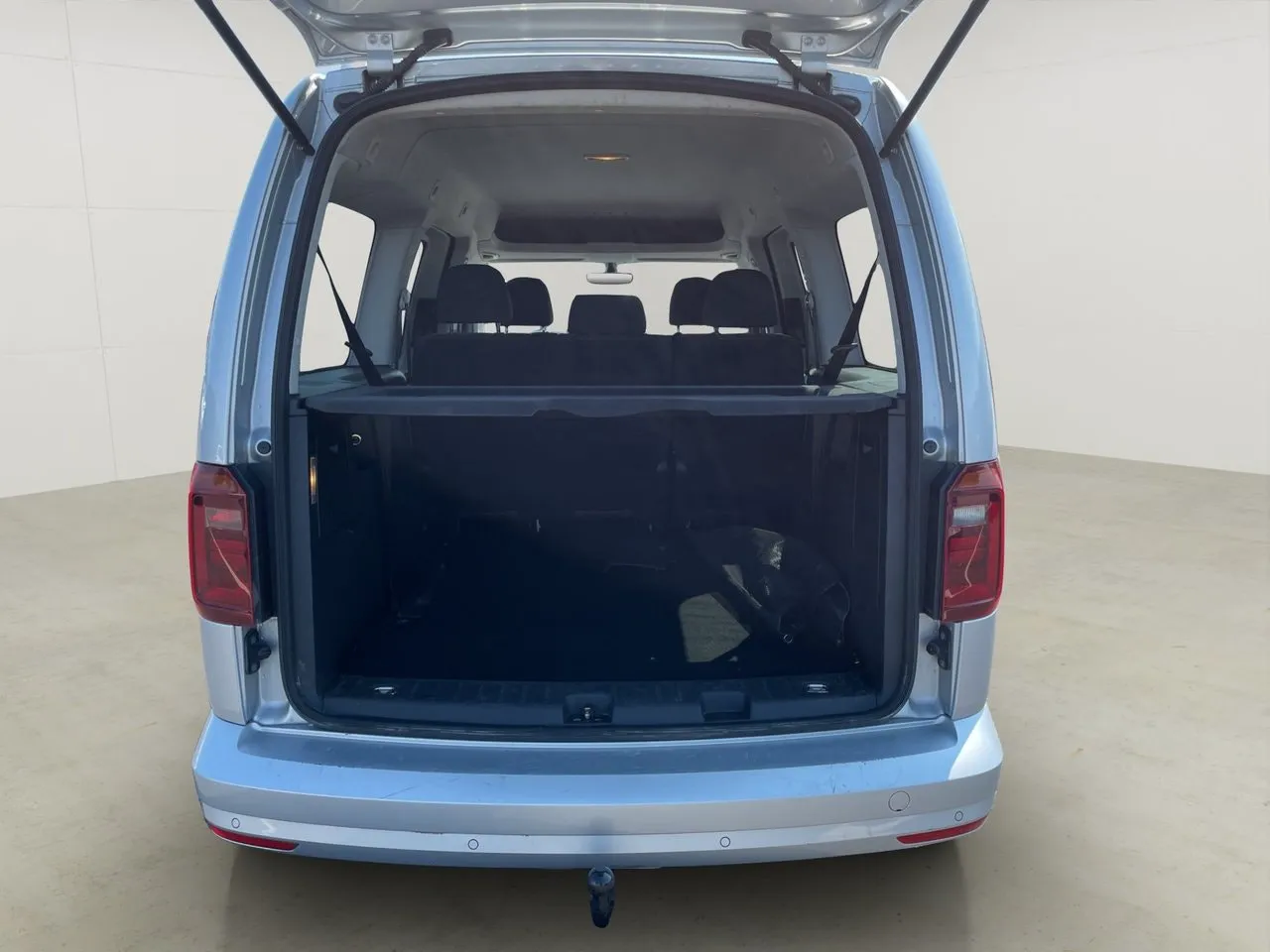 Vehicle image 24