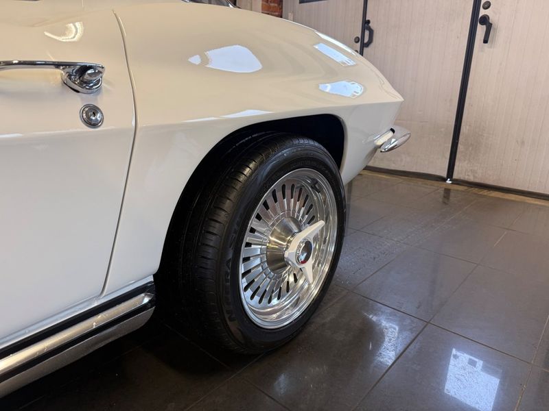 Chevrolet Corvette bild 17