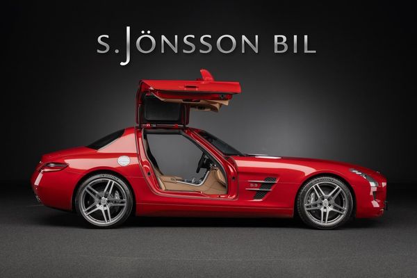 Mercedes SLS AMG / Safirröd / BeoSound - 2010