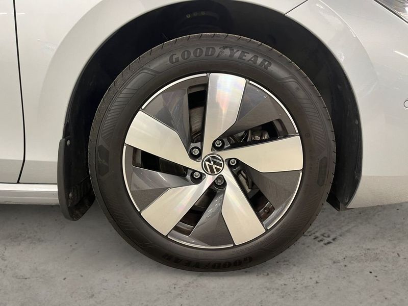Volkswagen Passat bild 4