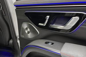 Mercedes EQS450 SUV bild 15