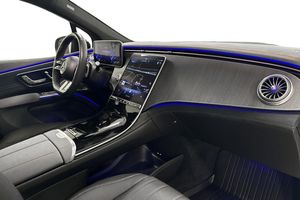 Mercedes EQS450 SUV bild 11