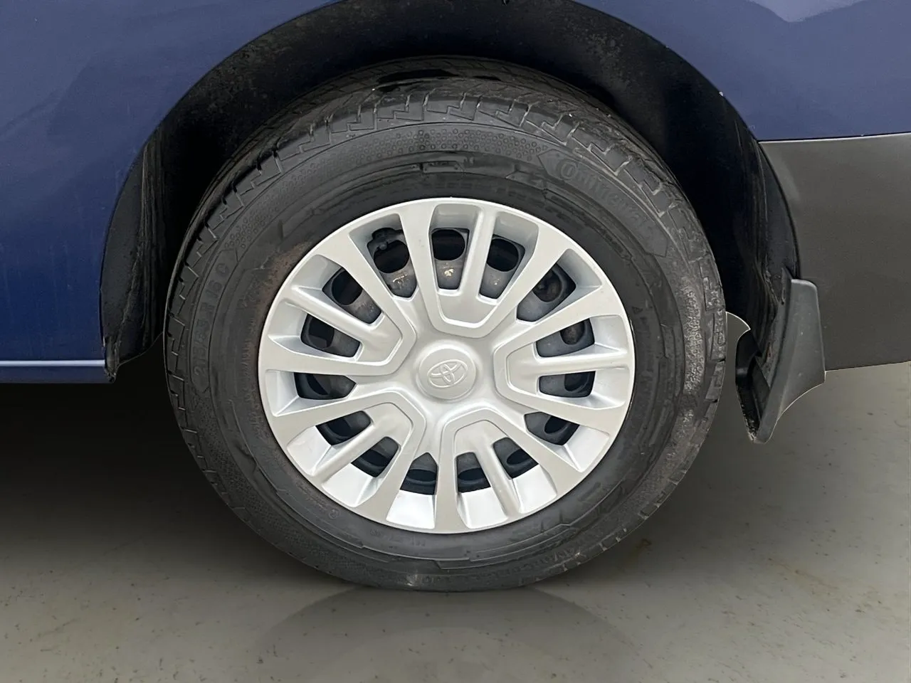 Vehicle image 28