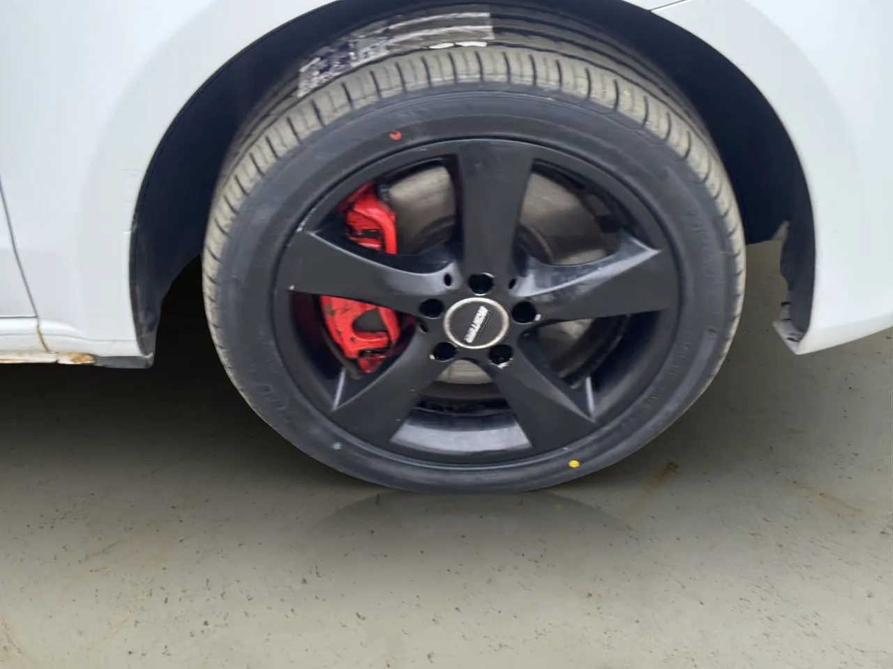 Vehicle image 35