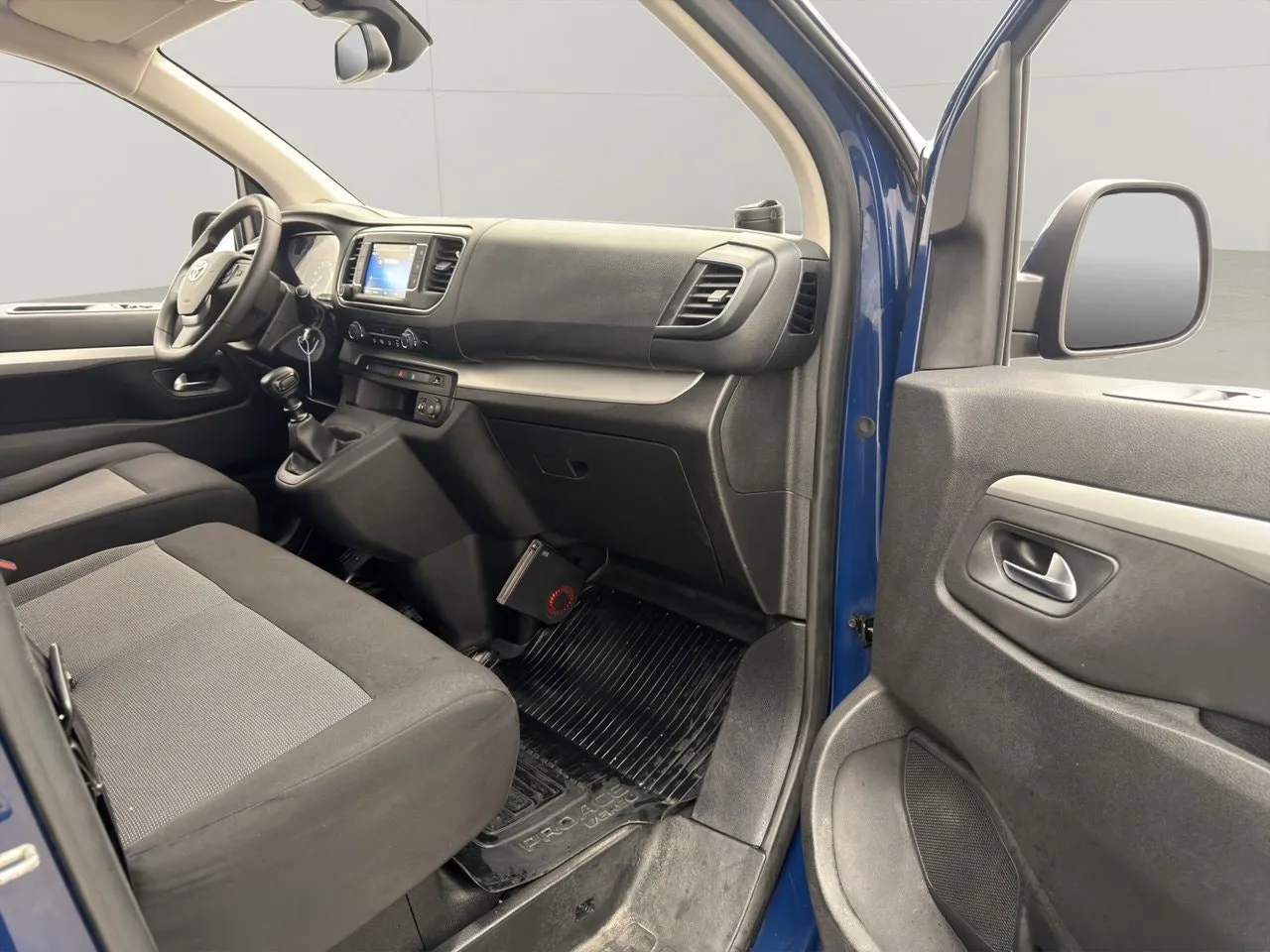 Vehicle image 21
