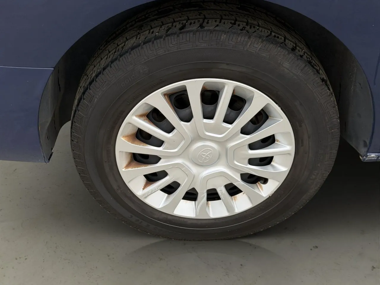Vehicle image 24