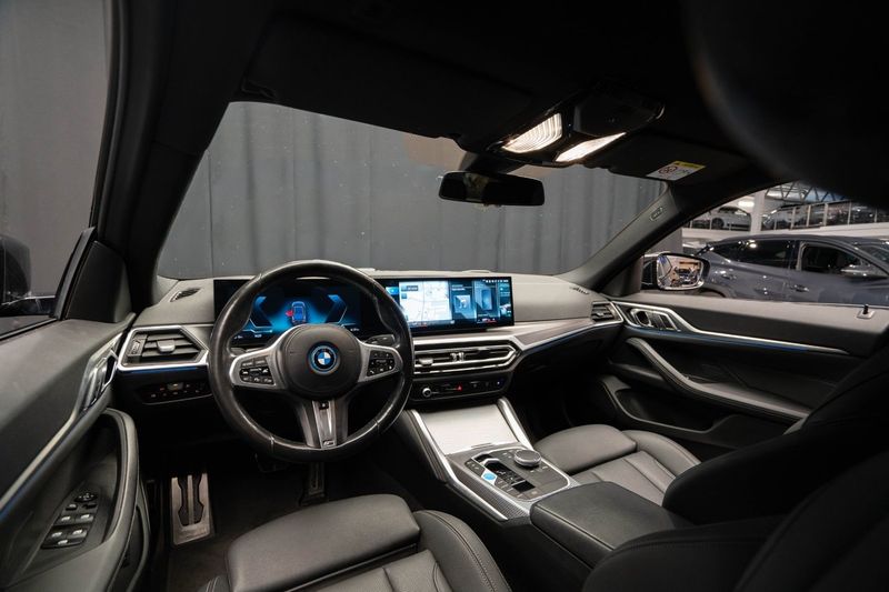 BMW i4 bild 11