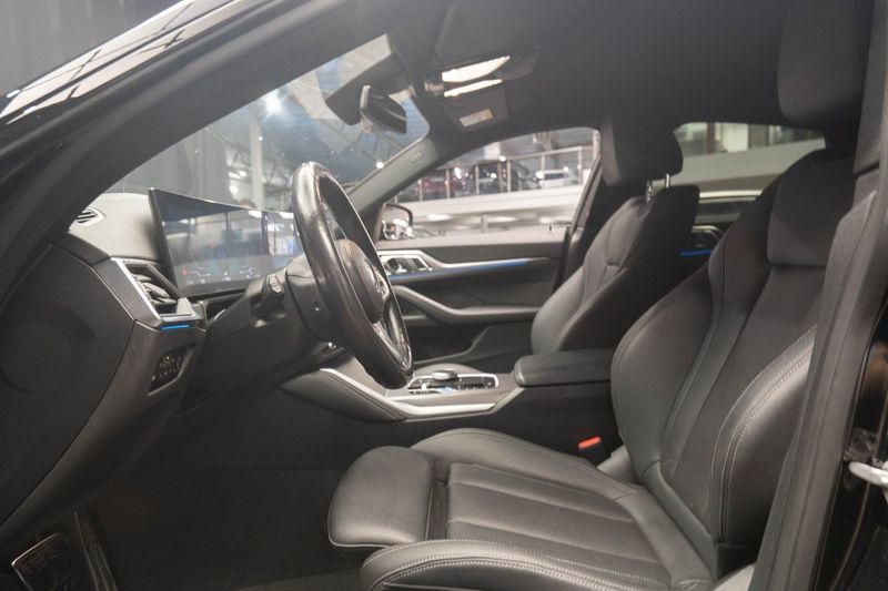 BMW i4 bild 20