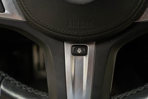 BMW i4 bild 21