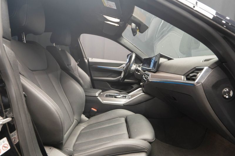 BMW i4 bild 19
