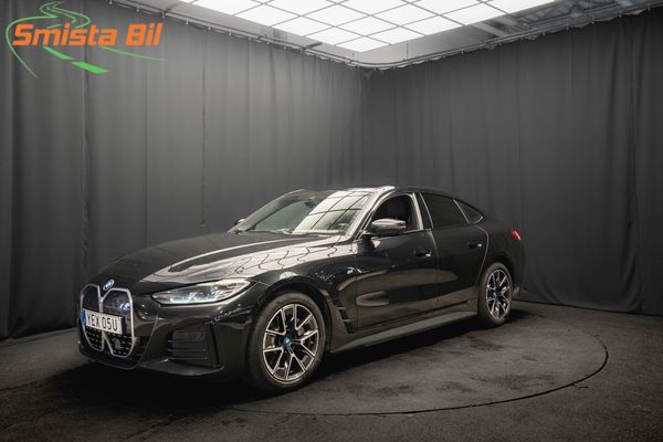 BMW i4 eDrive40 M Sport LÄDER DRAG 360° 1-ÄGARE MOMS - 2024