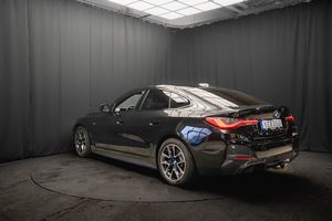 BMW i4 bild 9