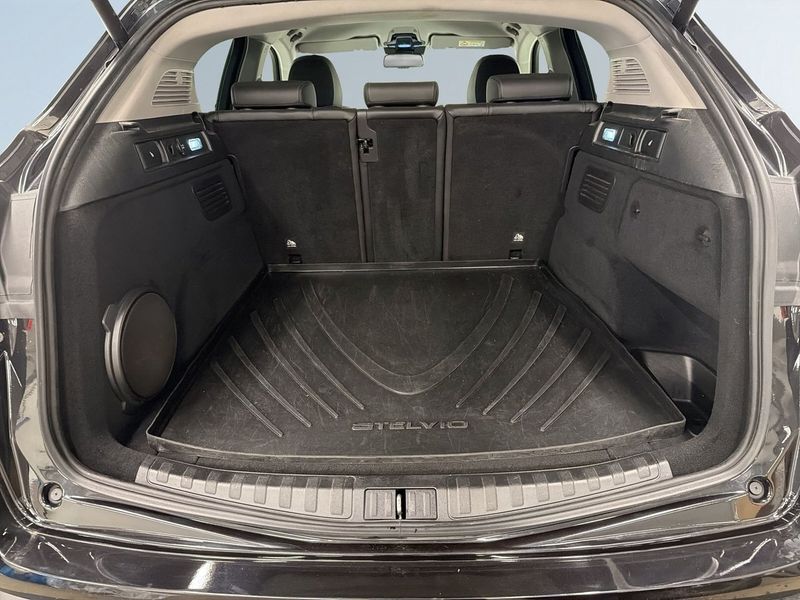Alfa Romeo Stelvio bild 12