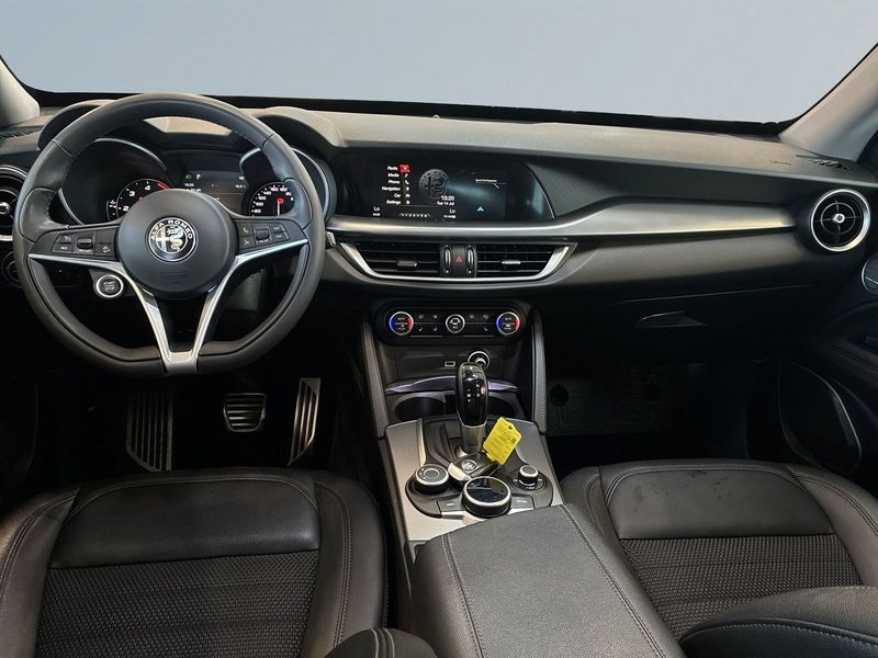 Alfa Romeo Stelvio bild 8