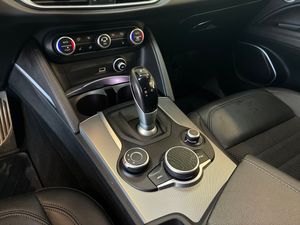 Alfa Romeo Stelvio bild 25
