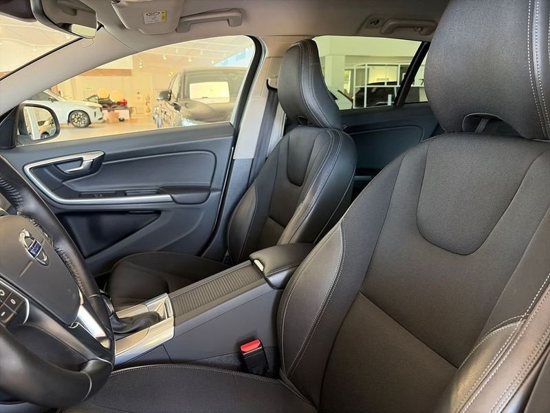 Volvo V60 bild 10