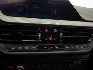 BMW 118 bild 22