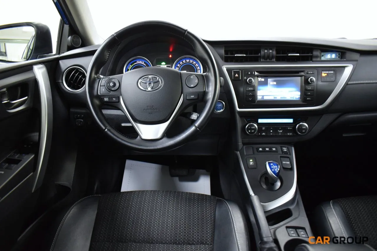 Vehicle image 11
