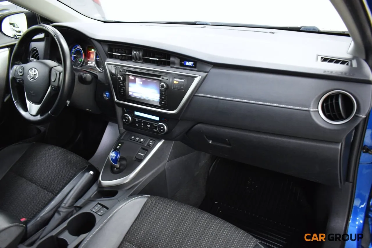 Vehicle image 9