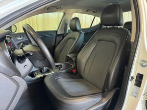 Kia Optima bild 8