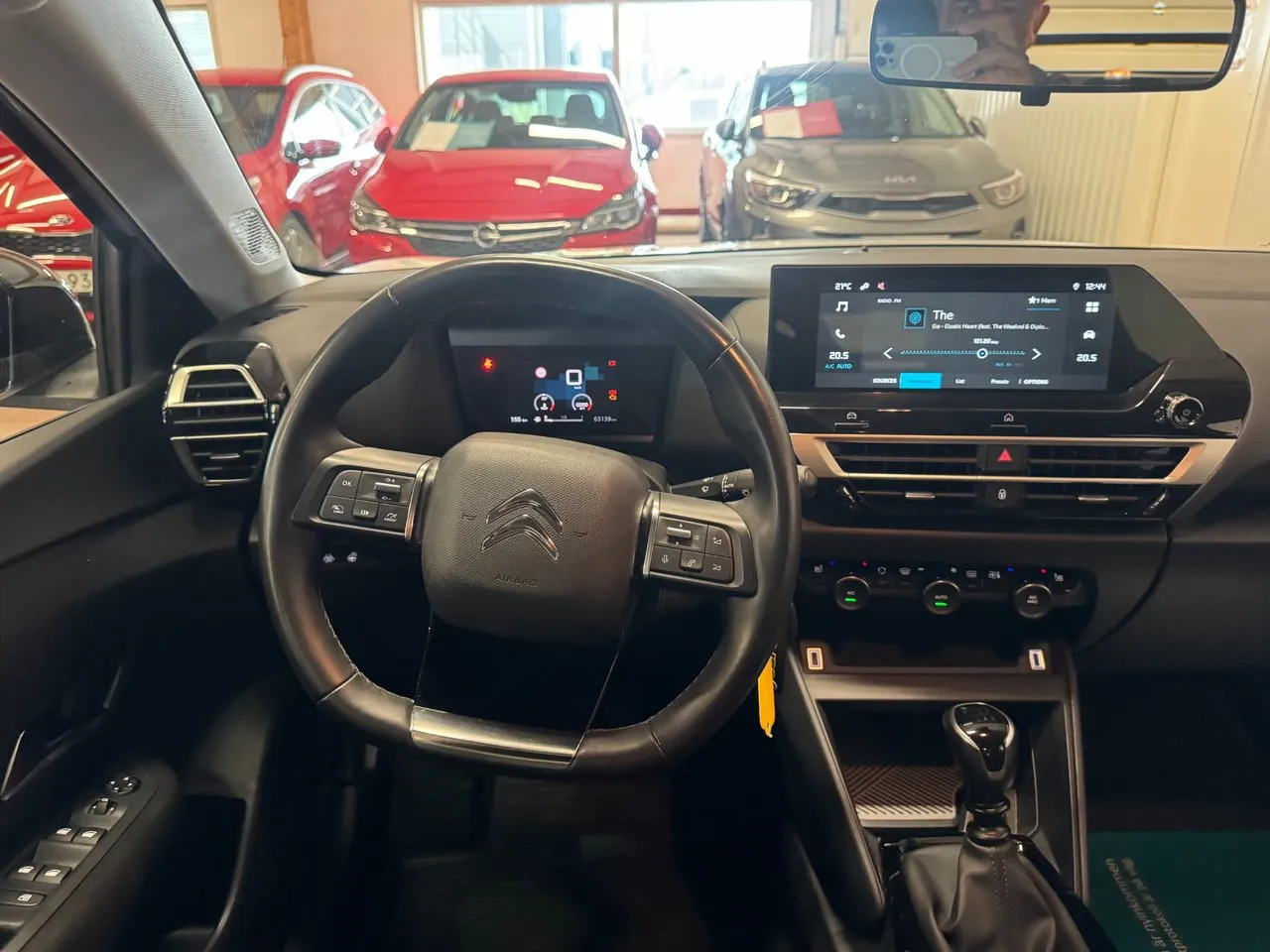 Vehicle image 7