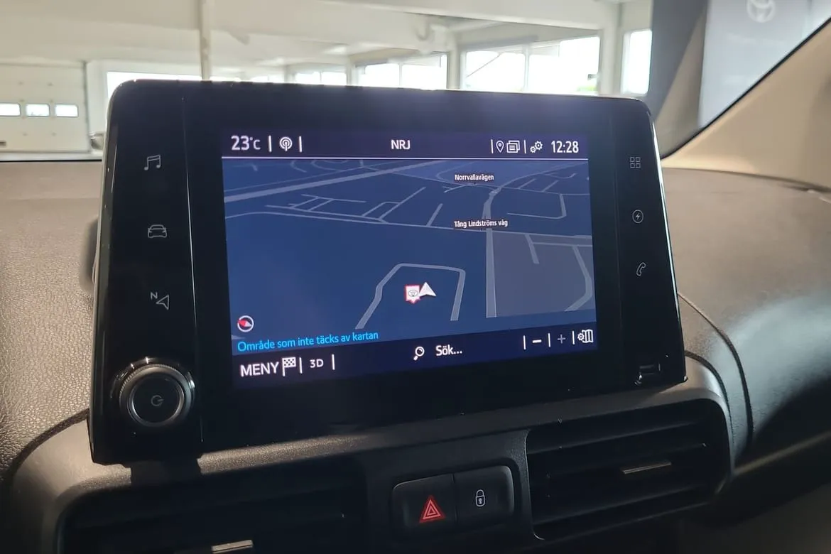Vehicle image 22