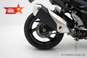 Suzuki GSR bild 15