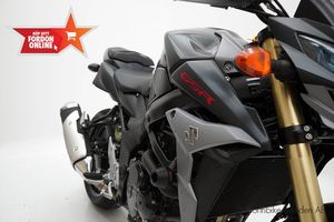Suzuki GSR bild 17