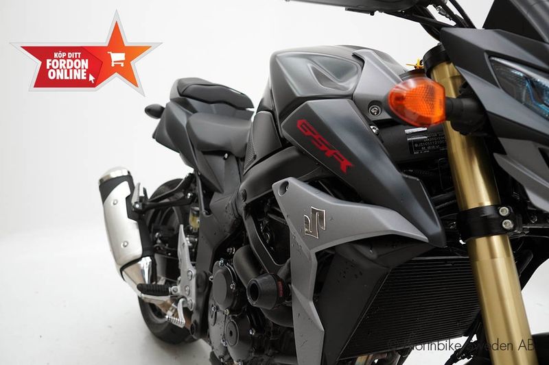 Suzuki GSR bild 17
