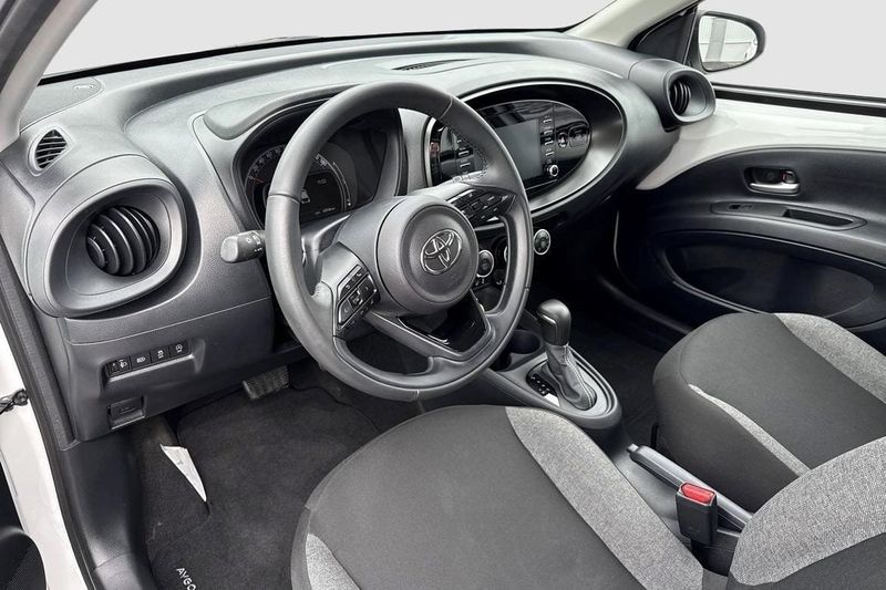 Toyota Aygo X bild 8