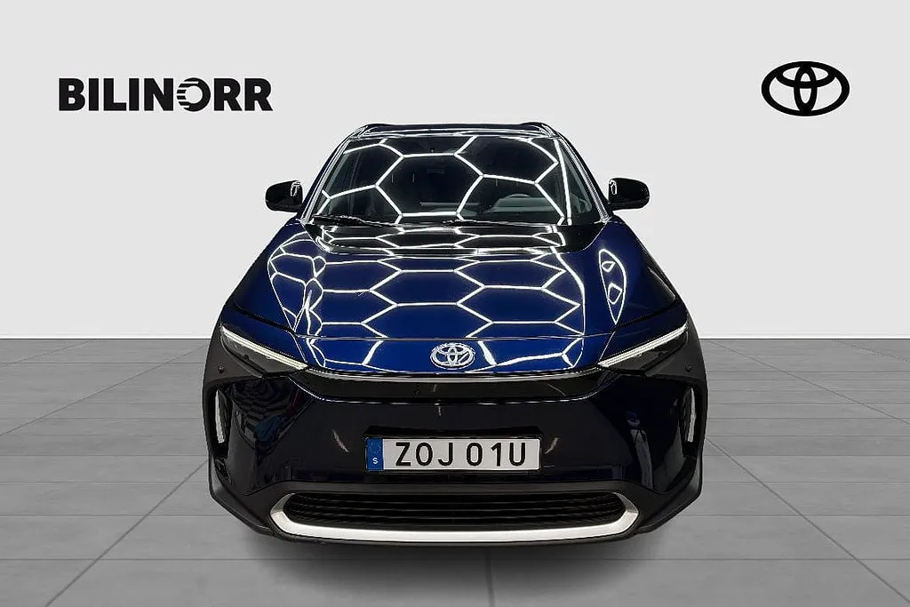 Vehicle image 7