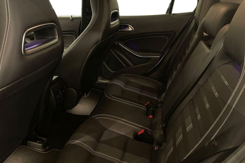 Mercedes GLA180 bild 20