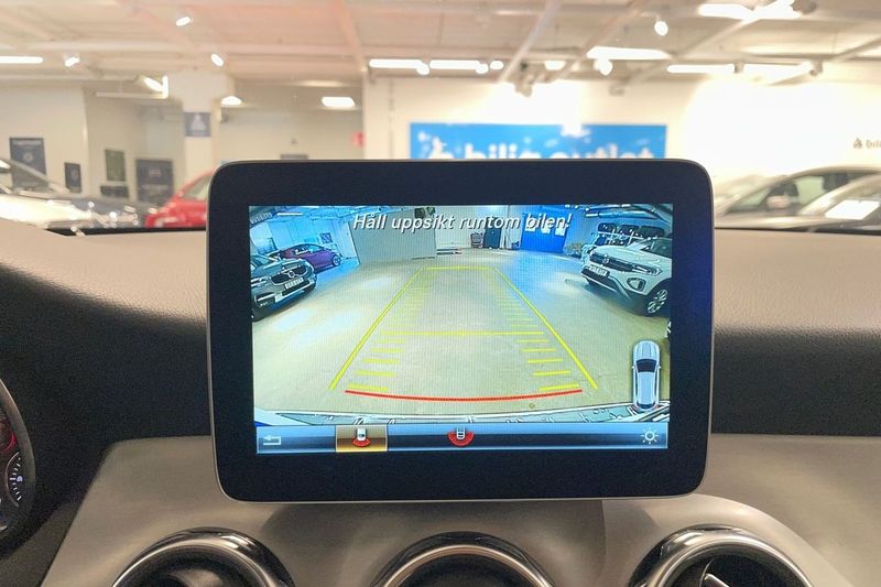 Mercedes GLA180 bild 14